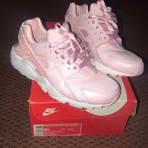 Pink Ice Huaraches 🎀💕